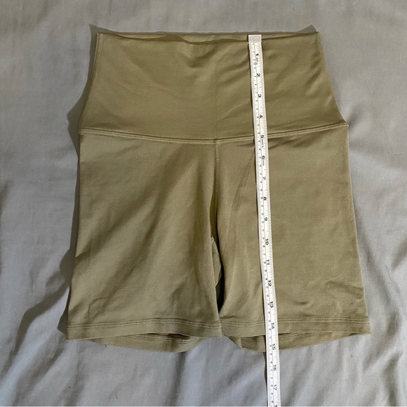 SET Active Shorts - Picture 5 of 5